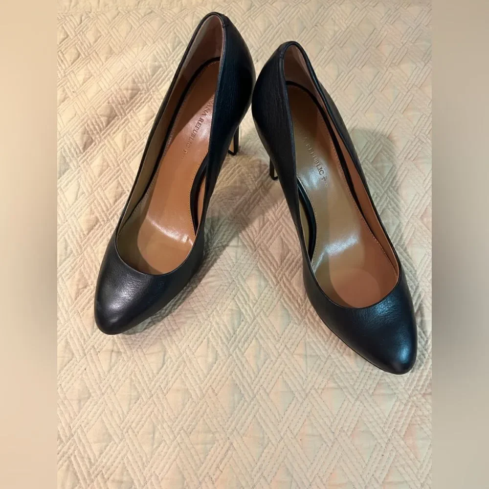 Banana Republic pumps
